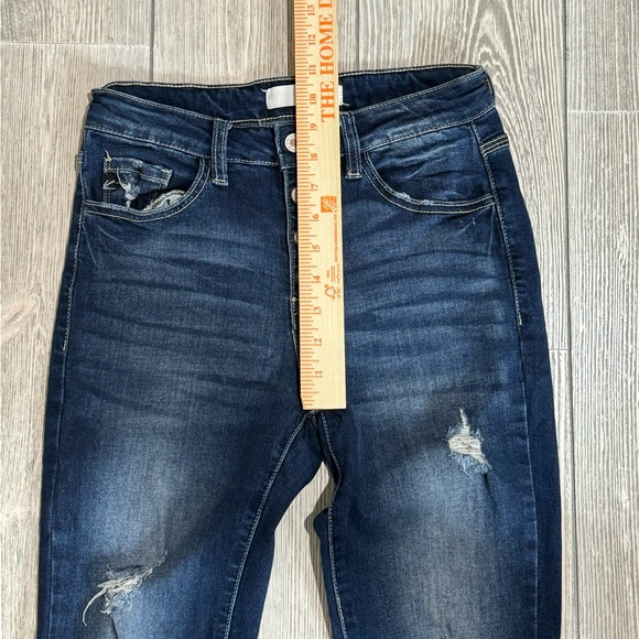KanCan skinny, high-rise jeans, Size 5/26, dark wash, soft & stretchy denim - Picture 6 of 8